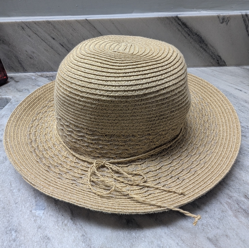 Nine West Classic Beige Women's Hat